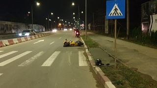 O poliţistă în vârstă de 23 de ani a fost accidentată de un motociclist băut, în Năvodari
