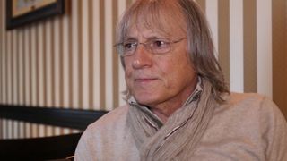 Mihai Constantinescu a fost deconectat de la aparate: Artistul respiră singur. Informaţii de ultimă oră