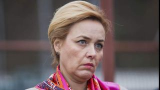 Carmen Dan: Oare trebuie să &icirc;mi dau demisia că am adus cel mai mare buget al ministerului &icirc;n ultimii 10 ani?