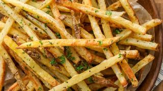 Cartofi prăjiţi ca la restaurant. Iată secretul!