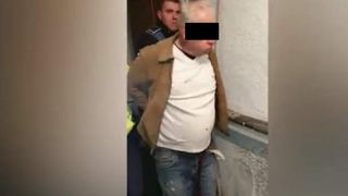 Un bătr&acirc;n din Constanța &icirc;i dădea bani unei tinere pentru a &icirc;ntreține relații intime