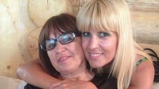 Casa mamei Elenei Udrea, pusă la pământ de rude! Un nepot din satul Mălini a renovat casa familiei din Bucovina FOTO EXCLUSIV