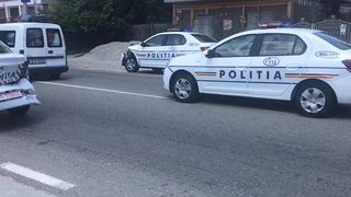 Accident &icirc;n Olt: Trei mașini de poliție s-au ciocnit