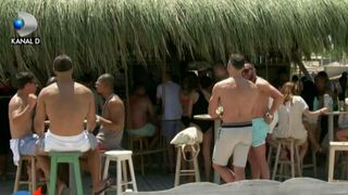 VIDEO | Aglomerație pe litoral! 50.000 de turiști au ajuns in acest week-end prelungit la malul mării