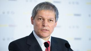 Dacian Cioloş şi-a anunţat candidatura pentru poziţia de lider al noii grupări Renew Europe