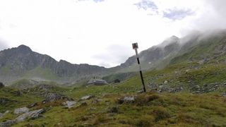 Turist ceh, grav rănit după ce a căzut în Munţii Făgăraşului