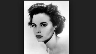 Gloria Vanderbilt a murit la v&acirc;rsta de 95 de ani