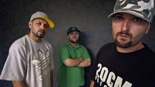 Trupa Paraziții, dată &icirc;n judecată de Sindicatele din Poliție: &rdquo;Ne-au &icirc;njurat de toți sfinții și răniții&rdquo;