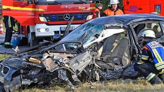 Accident mortal pe o șosea din Germania. Bolidul de 35.000 &euro; făcut praf