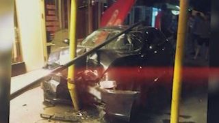 VIDEO | Lăsat să zacă pe asfalt, după un accident cumplit