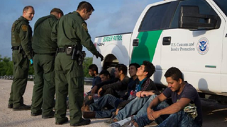 SUA vor &icirc;ncepe să expulzeze de săptăm&acirc;na viitoare &rdquo;milioane&rdquo; de imigranţi fără documente, ameninţă Trump