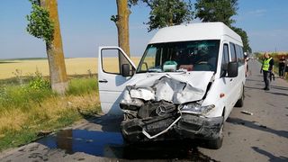 Patru persoane rănite &icirc;ntr-un accident &icirc;n Tulcea 