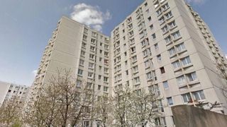 Un copil de doi ani a supravieţuit unei căzături de la etajul 9. Băieţelul nu a suferit nicio fractură