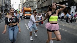 C&acirc;teva mii de persoane la Bucharest Pride 2019 