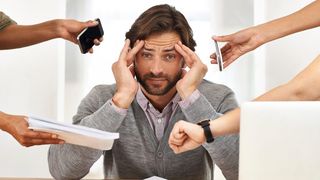 Șoc pentru toți angajații din România! Ar putea lucra și în weekend