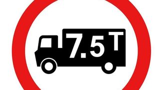 Restricţii de circulaţie pentru maşinile mai mari de 7,5 tone, în iulie şi august, pe Autostrada Soarelui şi pe două drumuri naţionale