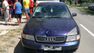 Gravidă în ultima lună, lovită de maşină pe când traversa un drum judeţean. Pruncul i-a murit