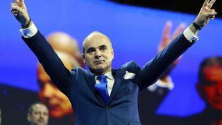 Imagini incredibile cu Rareș Bogdan și cu fetița lui de doar o săptămână FOTO