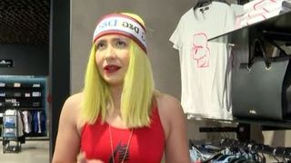 VIDEO | C&acirc;ntăreața fenomen a noii generații. Ea e Nicky Minaj de Rom&acirc;nia