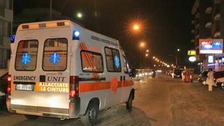 O rom&acirc;ncă a &icirc;ncercat să se sinucidă. Cum a reacționat bătr&acirc;nul italian pe care &icirc;l &icirc;ngrijea