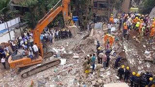 Furtuna face victime din nou! Cel puţin 15 persoane au murit în urma ploilor torenţiale