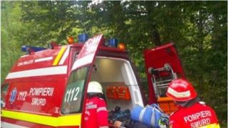 Doi copii cu vârste sub 14 ani au bătut cu bestialitate un trecător. Medicii au fost îngroziți de cum arăta bărbatul când au venit să-i acorde primul ajutor