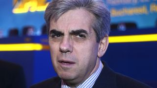 Viceguvernator BNR, fostul ministru Eugen Nicolaescu a anunțat oficial că deține 25000 de euro în numerar