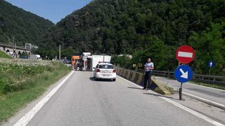 Tir răsturnat pe DN7! Trafic blocat pe sensul Sibiu - Râmnicu Vâlcea