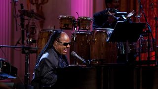Stevie Wonder va fi supus unui transplant de rinichi