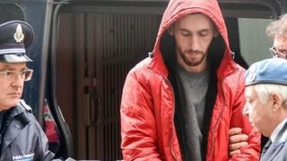 Macedoneanul care a desfigurat cu acid o rom&acirc;ncă &icirc;n Italia este acum cercetat și pentru alte agresiuni comise asupra femeii