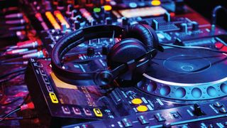 Un DJ a fost condamnat la opt ani de închisoare. A vândut droguri în club