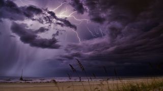 Avertisment &icirc;ngrijorător! Furtuna mortală din Halkidiki va lovi și Rom&acirc;nia!