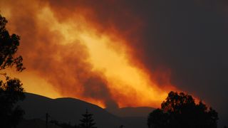 Avertizare MAE: Risc ridicat de producere a incendiilor de vegetaţie, &icirc;n insula Rhodos din Grecia