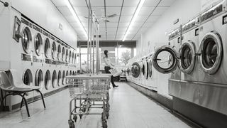  Un bărbat din Bistrița mort după ce a &icirc;ncercat să folosească mașina de spălat