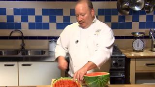 Cum să tai un pepene ca un adevărat Chef - VIDEO