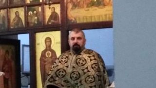 El este preotul acuzat de pornografie infantilă: Trei fete i-ar fi căzut victime