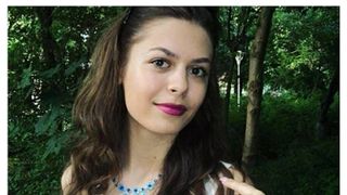 O elevă din Brăila este dată &icirc;n urmărire națională și internațională. A fost sfătuită să meargă la psiholog. Declarațiile uluitoare ale dirigintei