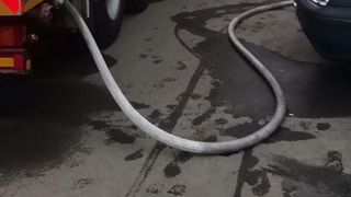 Cinci persoane, &icirc;ntre care un copil, care au rămas blocate &icirc;ntr-un lift din Zalău, scoase de pompieri