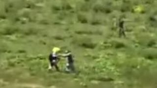 Motociclist belgian desfigurat de mai mulți ciobani din Bistrița. Acesta voia să le dea bani și să le ceară scuze