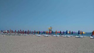 A fost lansată aplicaţia Sea Status, care informează turiştii din Constanţa şi Mamaia dacă pot intra &icirc;n mare fără a-şi pune viaţa &icirc;n pericol
