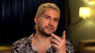 S-a sugerat despre Bogdan că ar fi bisexual și uite cu ce alt concurent controversat de la "Insula" are o relație șocant de apropiată după competiție