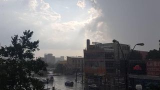  Potop &icirc;n Capitală! &Icirc;n doar c&acirc;teva minute, orașul a fost inundat