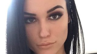 Tragedie! Ce s-a întâmplat cu o tânără care a absolvit liceul cu notă maximă! A fost găsită în mașină cu tatăl ei