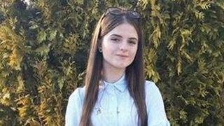 Alexandra Măceşanu, o fată &icirc;n v&acirc;rstă de 15 ani, a dispărut de miercuri. Părinții ei sunt disperați
