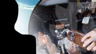 Cine este celebra cântăreață blondă care a fost agresată de politicieni la un chef pe Insula Belina? În fieful lui Liviu Dragnea ar fi fost traficate fete după modelul Caracal