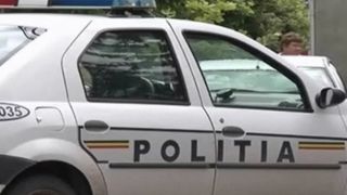 Mobilizare a poliţiştilor din Hunedoara şi Caraş-Severin pentru găsirea unei femei pe care fiul său nu o putea contacta telefonic, însă ea se afla la iubitul cunoscut pe Facebook