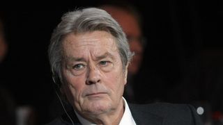 Alain Delon a suferit un accident cerebral