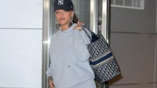 VIDEO | Rihanna își închiriază vila de la Hollywood. Imagini cu fabuloasa proprietate