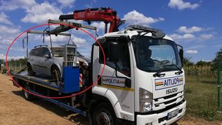 VIDEO | Mașina lui Dincă, ridicată de anchetatori pentru expertiză