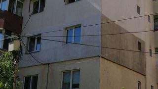 Aproximativ 20 de persoane, evacuate dintr-un bloc din Câmpulung, în urma unui incendiu